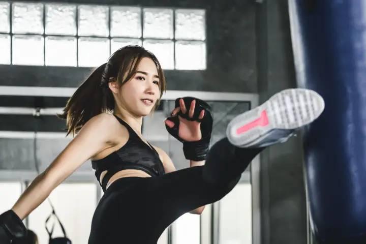 キックボクシングは本当に痩せる？メリットとデメリットを徹底解説
